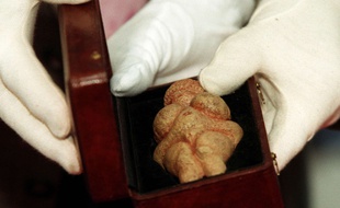 Une Vénus de Willendorf.