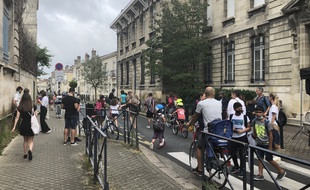 La rue Cazemajor dans le quartier Nansouty-Saint-Genès va devenir piétonne pour permettre aux parents et enfants des écoles alentours de circuler de façon apaisée.