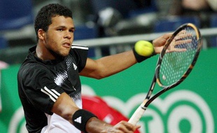 Le tennisman français Jo-Wilfried Tsonga, lors de son match face Gilles Simon à Rome, le 6 mai 2008.