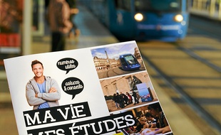 Le livret met l'accent sur le tramway.