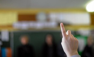 Les élèves comme leurs parents apprécient particulièrement les nombreuses activités extra-scolaires proposées gratuitement aux enfants à raison de deux après-midi par semaine, avant ou après les cours: danse, judo, escrime, théâtre, excursions, cuisine, écriture de blogs, informatique...