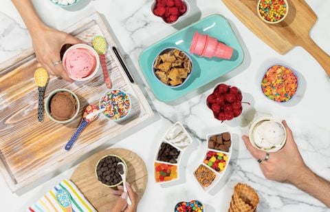 Quelle machine à glace s’offrir pour lécher frais tout l’été