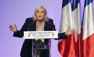 Marine Le Pen lors du meeting du Front national du 10 décembre 201( à Paris