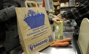 Illustration dans un supermarché Biocoop.