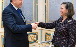 L'Union européenne a refusé vendredi de commenter les propos très peu diplomatiques à son encontre prononcés par la secrétaire d'Etat adjointe américaine pour l'Europe, Victoria Nuland.