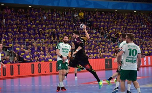 Le pivot Nicolas Tournat face à Skjern.