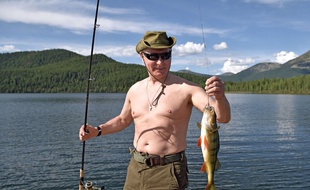 La pêche, ça le détend.