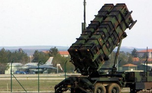 Les missiles Patriot sol-air de l'Otan destinés à protéger la Turquie contre d'éventuelles menaces syriennes seront déployés "au cours les prochaines semaines", a annoncé samedi l'Alliance atlantique dans un communiqué.