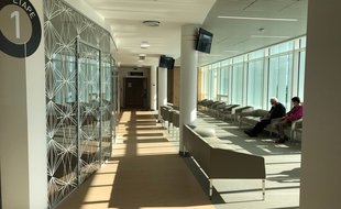 L'étage consacré à la chirurgie oculaire, clinique Jules-Verne à Nantes.