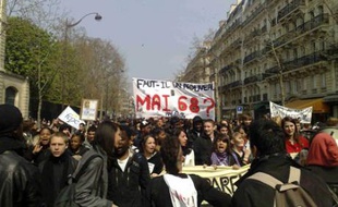 Manifestation lycéenne à Paris le 10 avril 2008