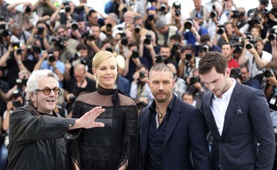 From left, director George Miller, actors Charlize Theron, Tom Hardy and Nicholas Hoult pose for photographers during a photo call for the film Mad Max: Fury Road, at the 68th international film festival, Cannes, southern France, Thursday, May 14, 2015. (AP Photo/Thibault Camus)/XCAN126/456563452658/1505141301