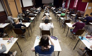 Des lycéens passent une épreuve du baccalauréat le 16 juin 2014 à Strasbourg