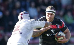 Jean-Baptiste Poux (à d.), le 9 mars 2013 sous le maillot du Stade Toulousain, qu'il a quitté cet été pour rejoindre Bordeaux-Bègles.