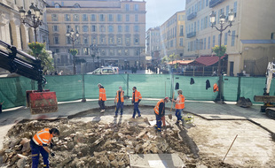 L'ancienne fontaine a été déposée