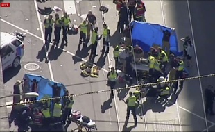 Une voiture a foncé dans la foule à Melbourne jeudi 21 décembre 2017.