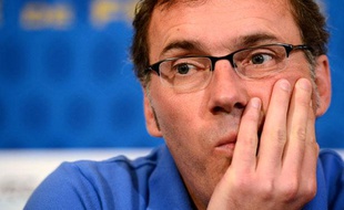 Laurent Blanc, lorsqu'il était sélectionneur de l'équipe de France, le 12 juin 2012, en Ukraine.