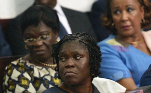 Simone Gbagbo, ancienne Première dame de Côte d'Ivoire, à l'ouverture de son procès pour atteinte à la sûreté de l'Etat, à Abidjan le 26 décembre 2014