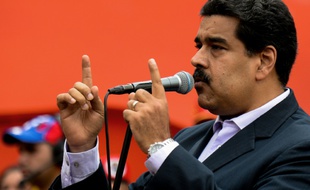 Le président vénézuélien Nicolas Maduro intervient lors d'une manifestation à Caracas, le 22 juin 2016