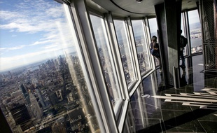 La vue depuis le 102e étage de l'Empire State Building, offrant une vue à 360° sur New York depuis la rénovation de l'observatoire.