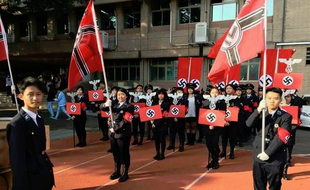 310x190_lyceens-font-defile-nazi-taiwan