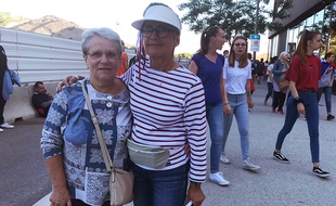 Bruna (à gauche) et Maryvonne ne sont pas des habituées des stades.