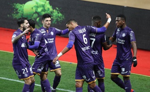 Une scène de joie toulousaine, rare cette saison, après le but de Christopher Jullien, le 2 février 2019 à Monaco. Le TFC avait fini par perdre (2-1).