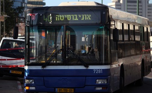 Un bus à Tel-Aviv, le 21 janvier 2015.