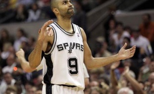 Tony Parker n'a pas fait d'étincelles avec San Antonio, samedi en NBA, quelques heures après l'annonce de sa prolongation de contrat chez les Spurs pour quatre saisons et 50 millions de dollars.