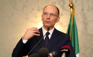 Le Premier ministre italien, Enrico Letta, a jugé "inacceptable" lundi le choix de la Cour suprême indienne d'appliquer une législation antiterroriste à deux marins italiens poursuivis pour le meurtre il y a deux ans de deux pêcheurs indiens.