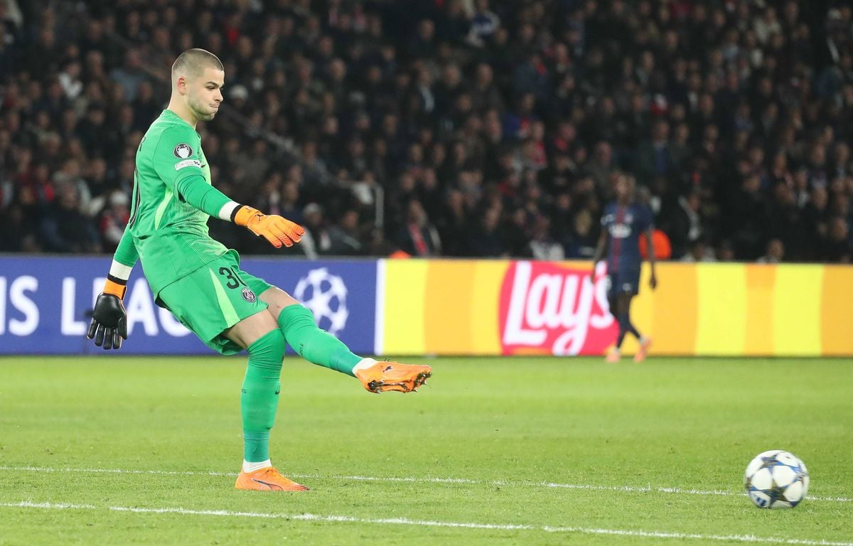 OL - PSG : « Vous avez essayé de me faire passer pour un facho »... Lucas Chevalier réagit à son « like » pro-RN