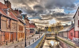La ville d'Amiens.