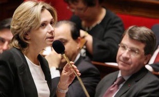 L'agitation dans les universités a atteint son niveau le plus élevé depuis 15 jours, mercredi, en liaison avec la mobilisation des cheminots, avec 36 sites universitaires perturbés, la ministre Valérie Pécresse annonçant qu'elle recevrait les organisations étudiantes jeudi.