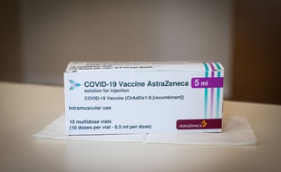 Vaccination : Deux nouveaux cas de thromboses, dont un décès, associés au vaccin d’AstraZeneca (Illustration)