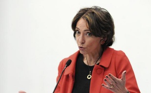La ministre de la Santé Marisol Touraine en visite le 19 décembre 2014 au Mans-les-Croisettes