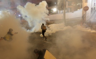 Les manifestations débordent à Hong Kong