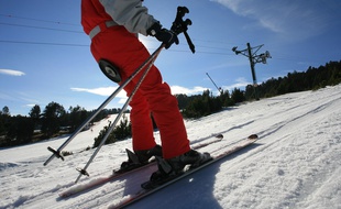 Un skieur dans les Pyrénées.