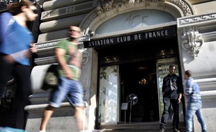 L'entrée de l'Aviation club de France (ACF) sur les Champs-Elysées, le 16 septembre 2014 à Paris