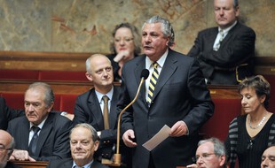 Le député PS Henri Jibrayel à l'Assemblée Nationale, le 23 novembre 2010.