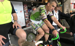 Pascal Pich s'est donné pour objectif de réaliser 12 Triathlon Iron Man d'affilé à la Foire de Paris
