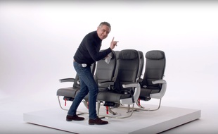 Rowan Atkinson, dans le nouveau spot sécurité de British Airways.