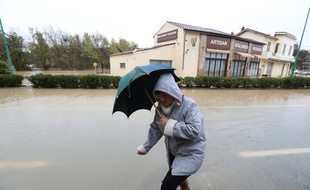 Une rue inondée au Muy (Var), le 24 novembre 2019.