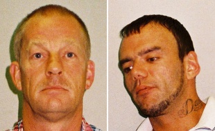 Layton Davies (D) et George Powell (G) ont été condamnés à 8 et 10 ans de prison pour avoir caché un trésor viking.