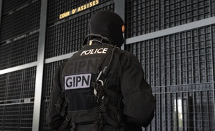 Un policier du GIPN, en mai 2013, à Nantes.