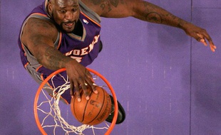 Shaquille O'Neal des Suns de Phoenix lors d'un match de la NBA face aux Lakers de Los Angeles, le 26 février 2009.