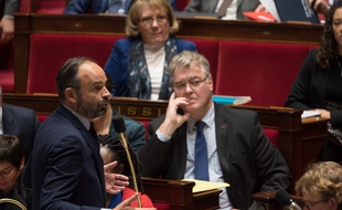 Edouard Philippe et Jean-Paul Delevoye à l'Assemblée nationale, le 10 décembre 2019.