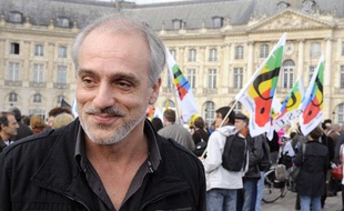 Philippe Poutou le 15 novembre 2011, lors d'une manifestation à Bordeaux.
