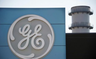 Le conglomérat américain General Electric a annoncé lundi qu'il allait renforcer ses effectifs à Belfort et établir à Paris un centre d'innovation dans les logiciels afin de respecter son engagement de créer 1.000 emplois