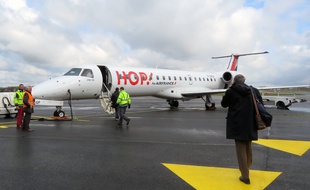 Illustration d'un avion Hop d'Air France, ici sur le tarmac de l'aéroport de Rennes.
