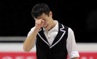 L'Italienne Carolina Kostner et le Canadien Patrick Chan ont dominé le programme court et pris la tête de la finale du Grand Prix ISU de patinage artistique, vendredi à Québec.
