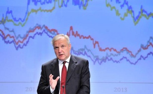 Afin de renouer avec une croissance solide en zone euro, la Commission européenne veut renvoyer Paris et Berlin à leurs responsabilités et entend profiter de son nouveau droit de regard sur les budgets des Etats de la zone euro pour rappeler les règles.